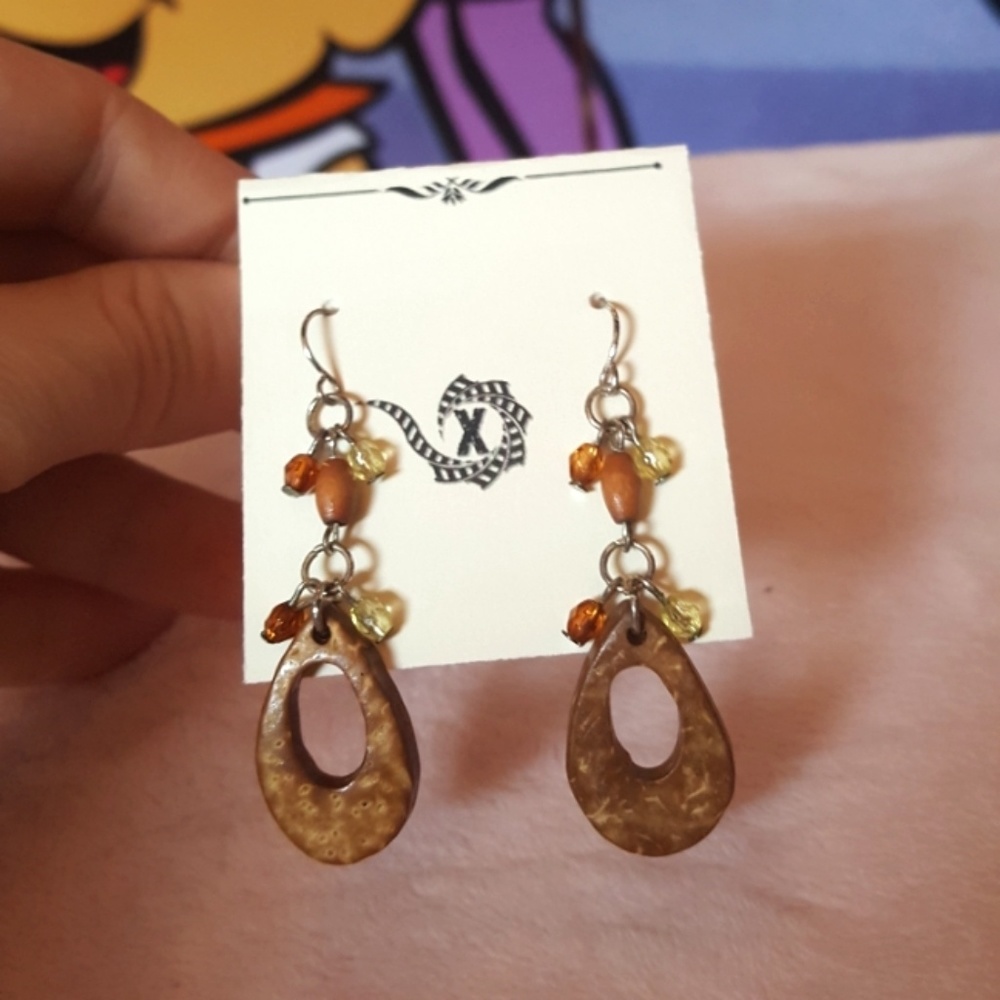 ⬇️ Artisan Wood Bead Dangling Earrings Brown
